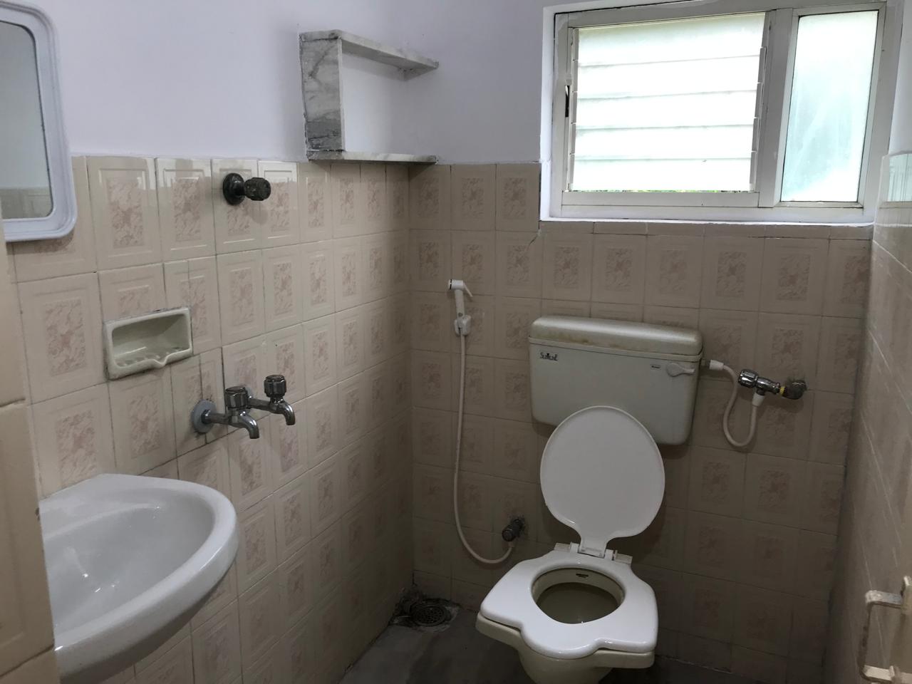 3 BHK Flat For sale in Do